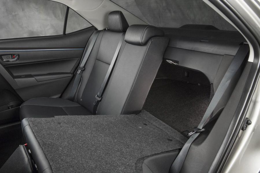  Toyota Corolla 2014 года  (фото 15 из 212)